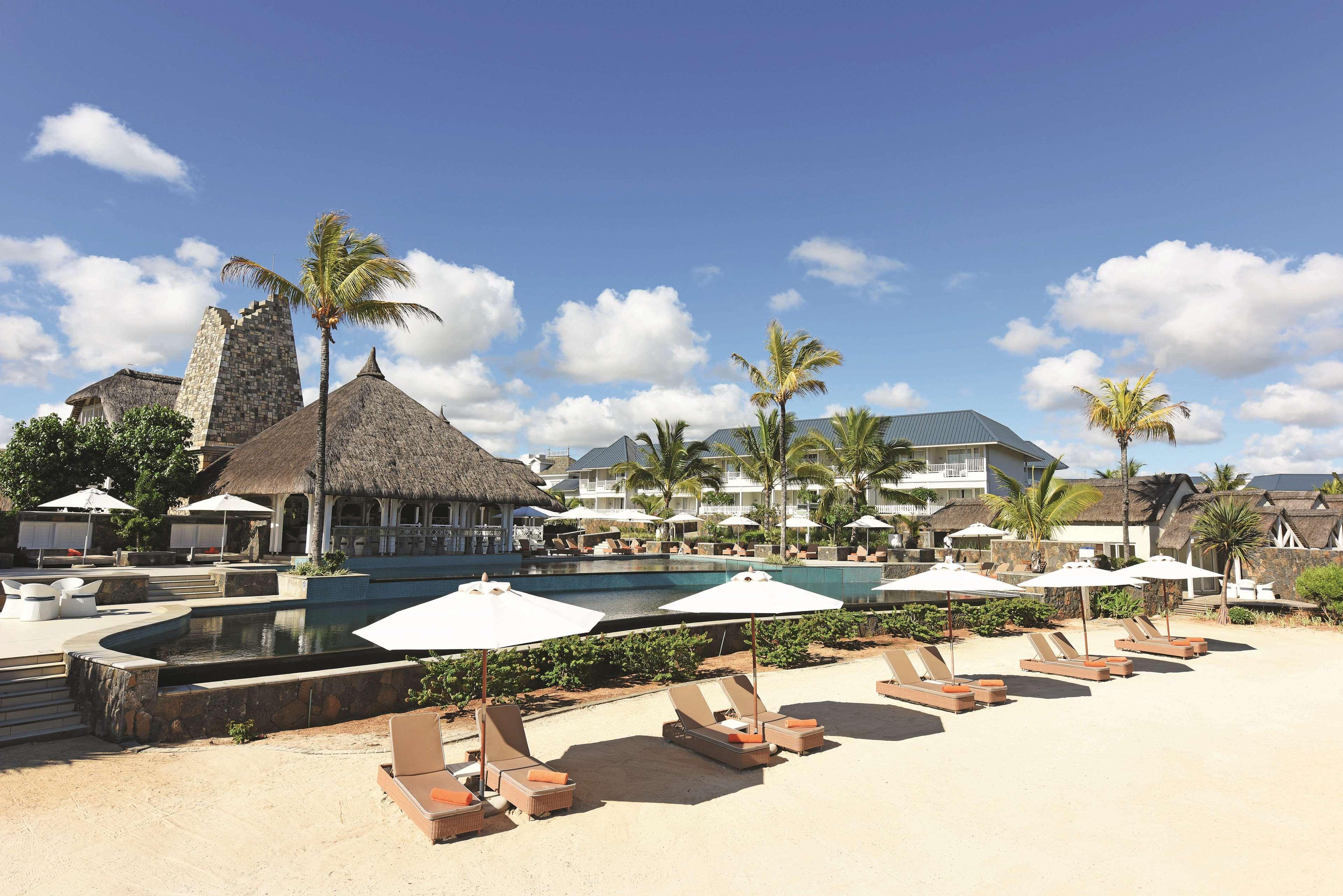 Radisson Blu Azuri Resort&Spa Roches Noires Exterior foto