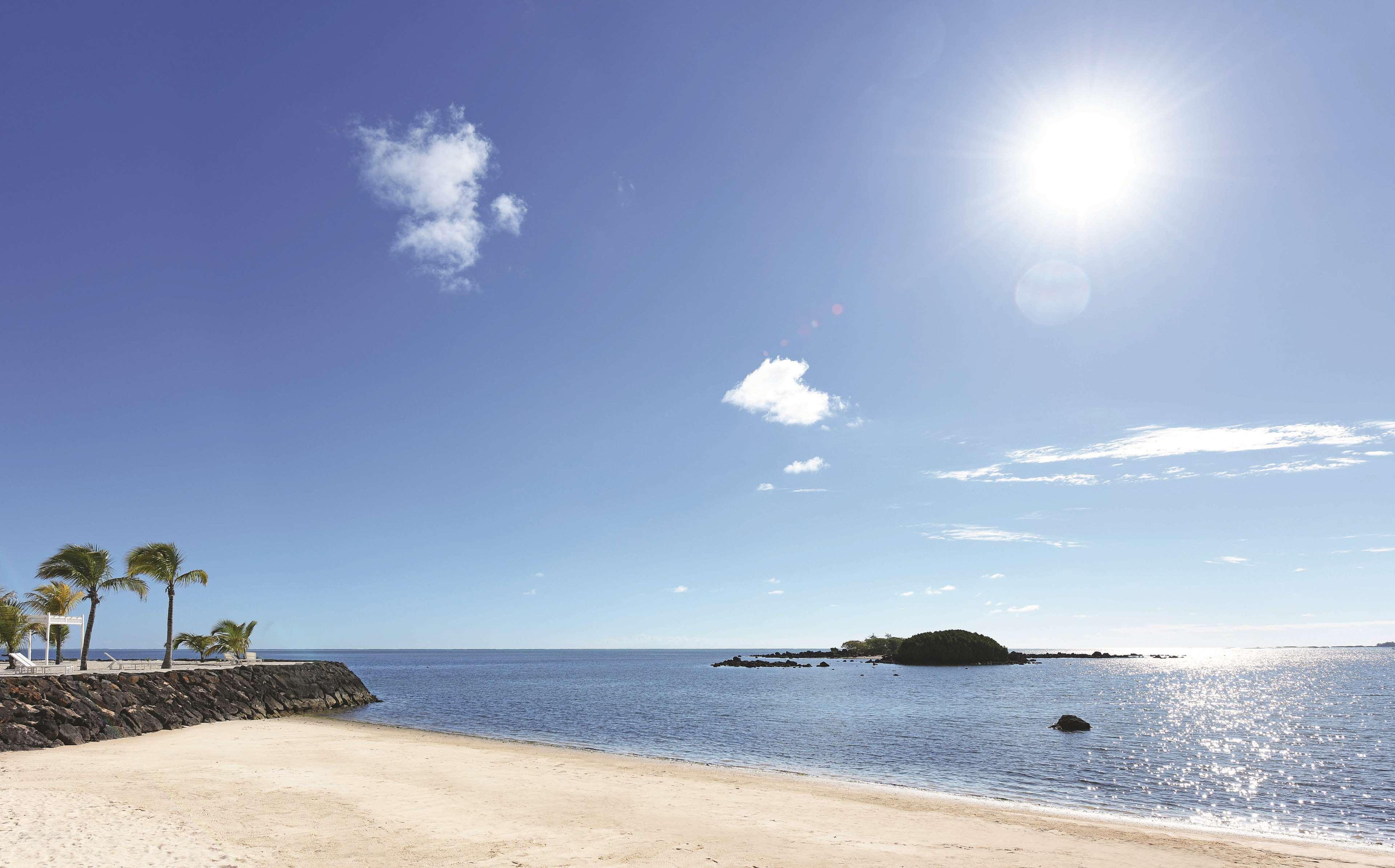 Radisson Blu Azuri Resort&Spa Roches Noires Exterior foto