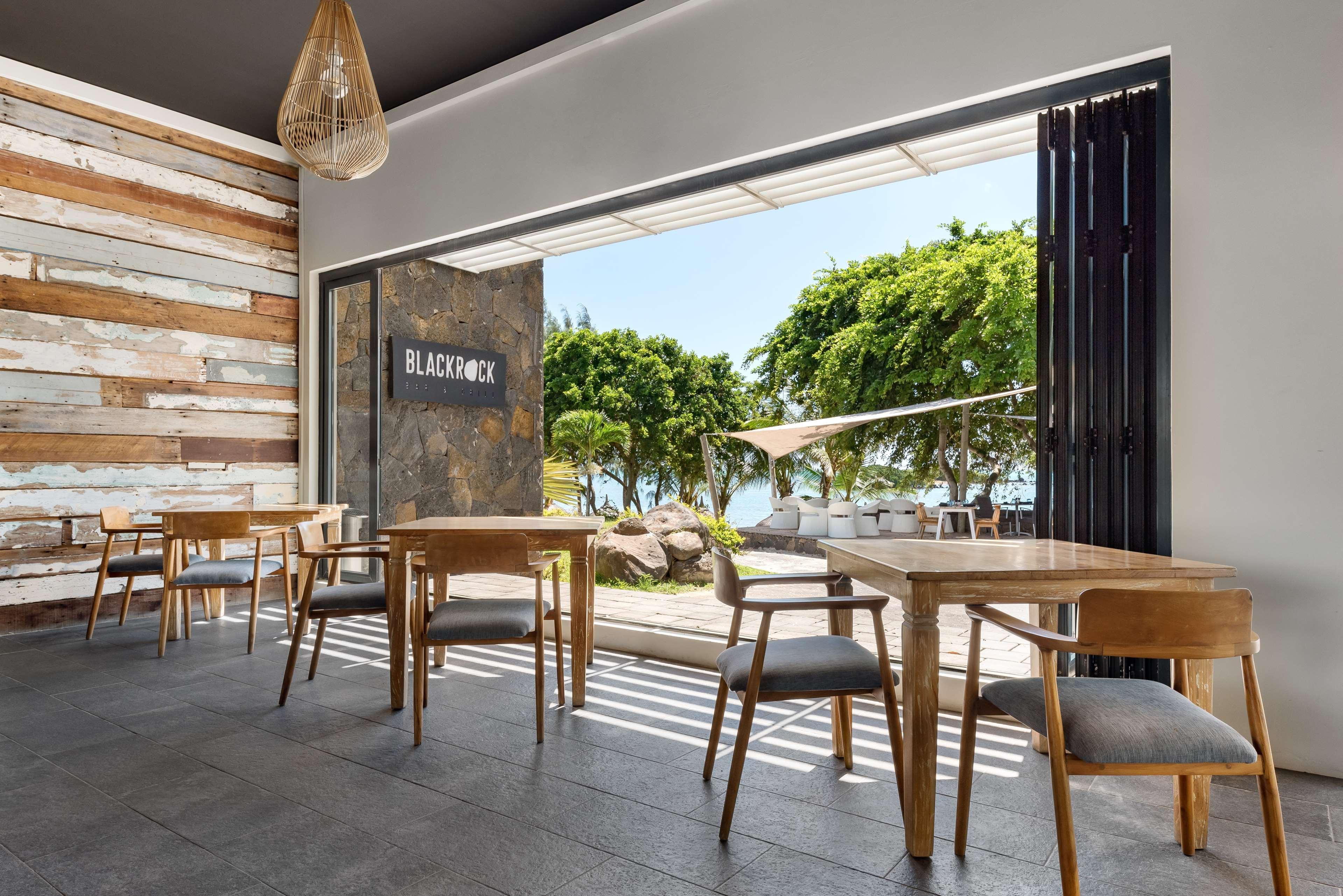 Radisson Blu Azuri Resort&Spa Roches Noires Exterior foto